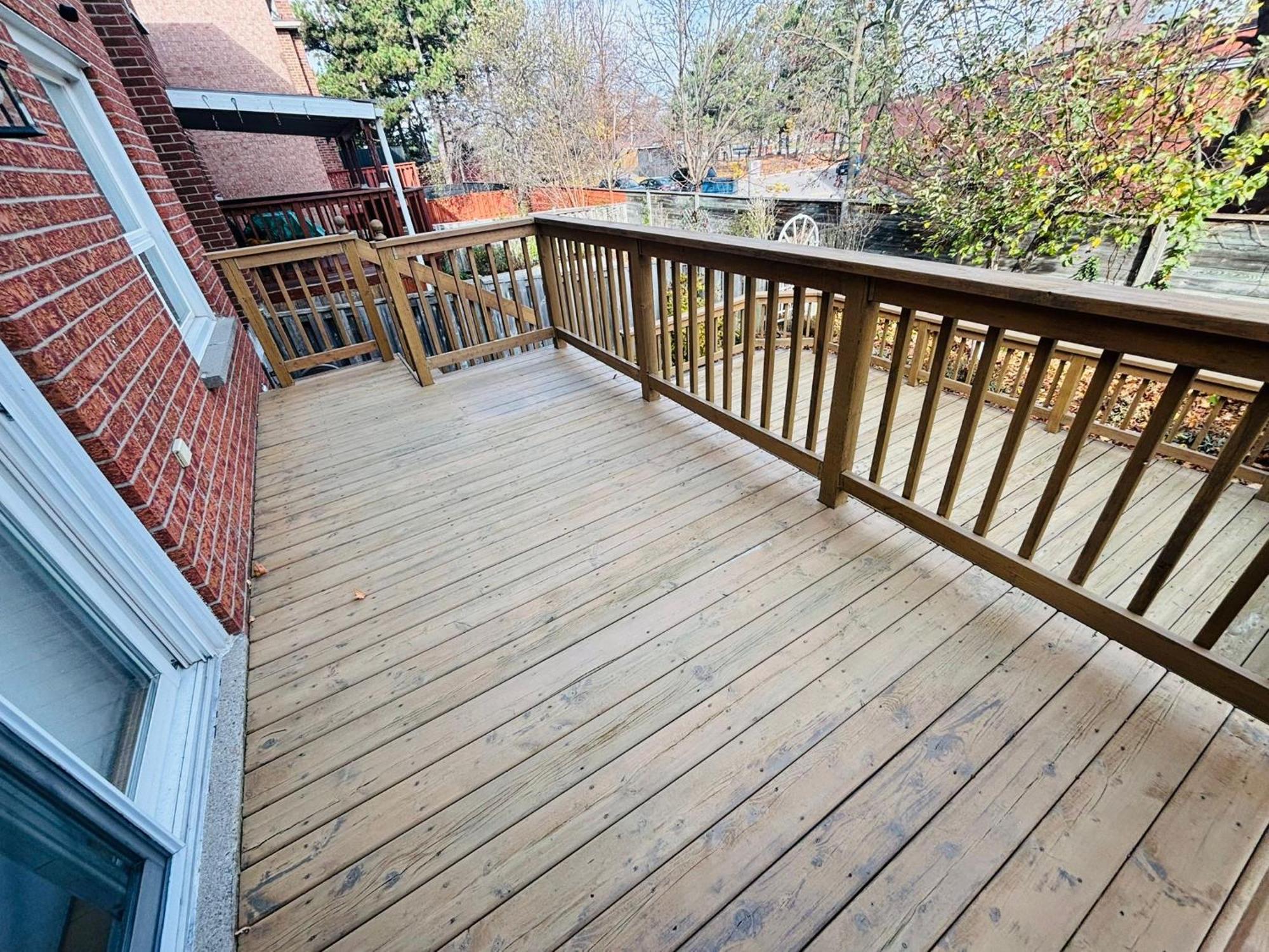 Room With Private Patio Next To Toronto Airport Mississauga Exterior photo